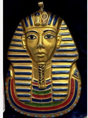 Boehm King Tutankhamun Mask Porcelain Pendant 3" 1976